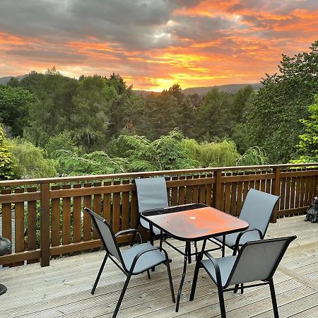 Beautiful 2 Bedroom Lodge With Stunning Views Блэр-Атолл Экстерьер фото